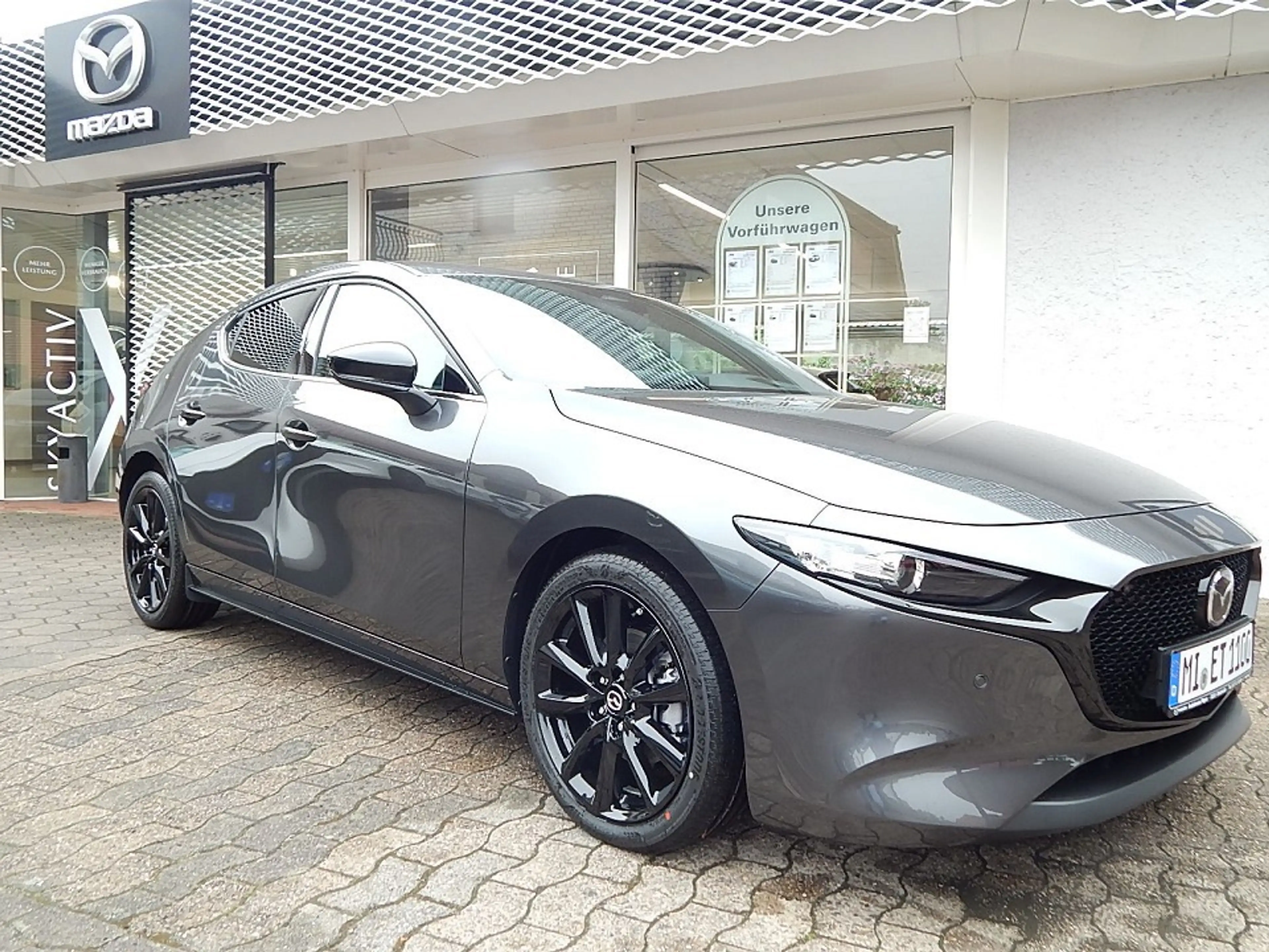 Mazda 3 2.5L e-SKYACTIV G 140ps 6MT FWD Homura — photo 3