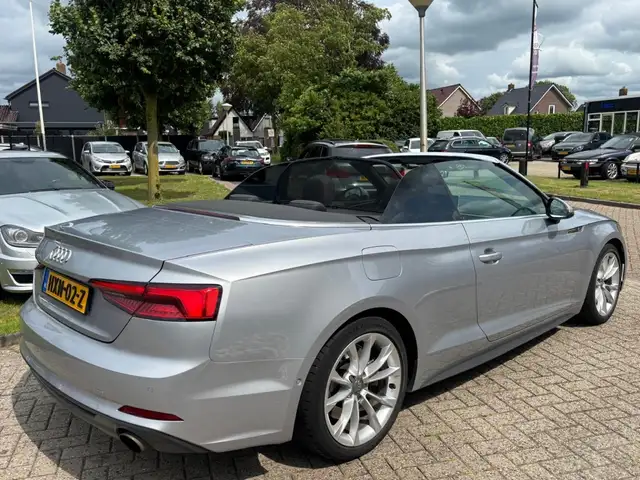 Audi A5 view 5