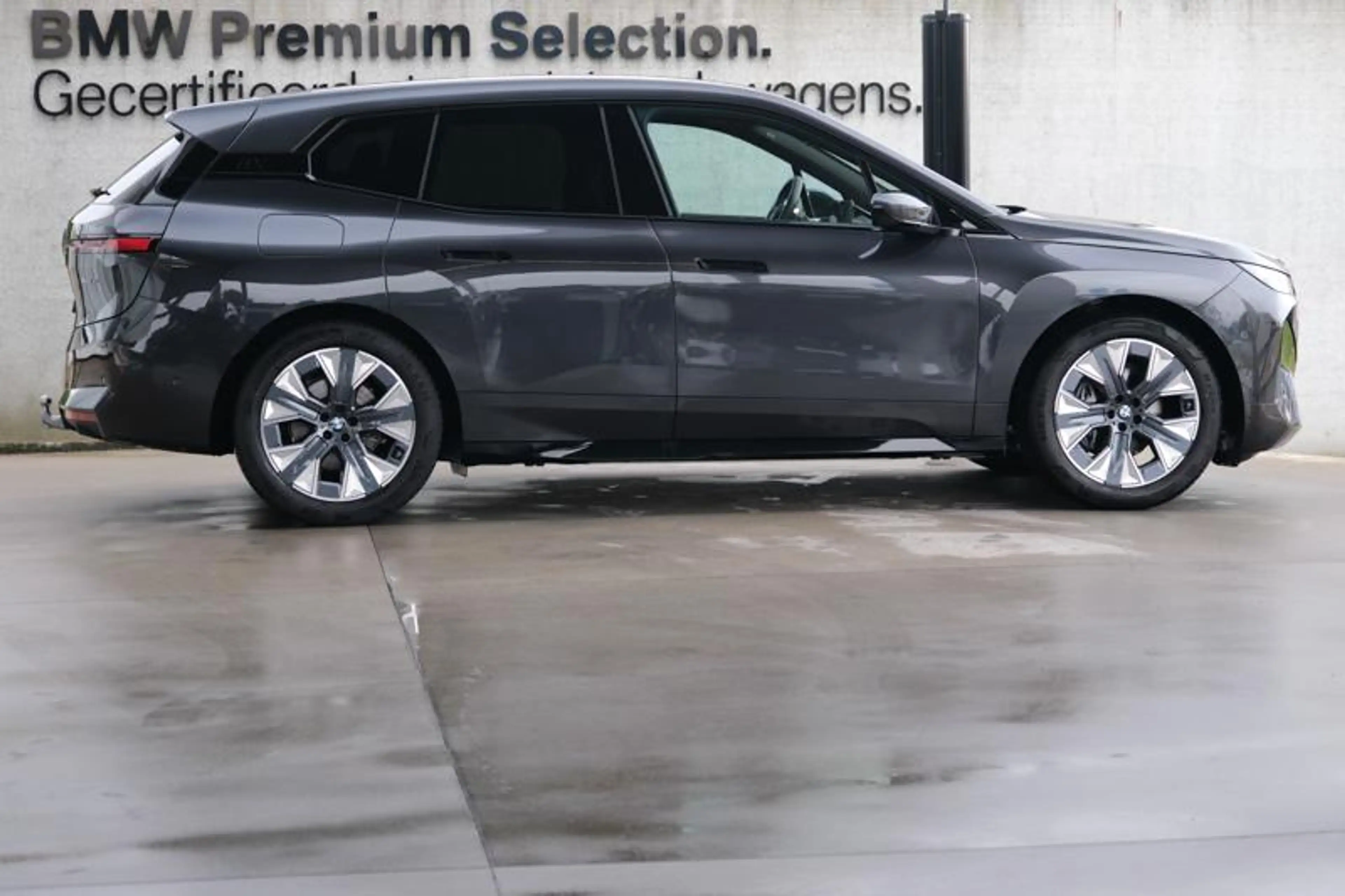 BMW iX iX xDrive45 | PANO | AIR SUSP | TOWB | — photo 3