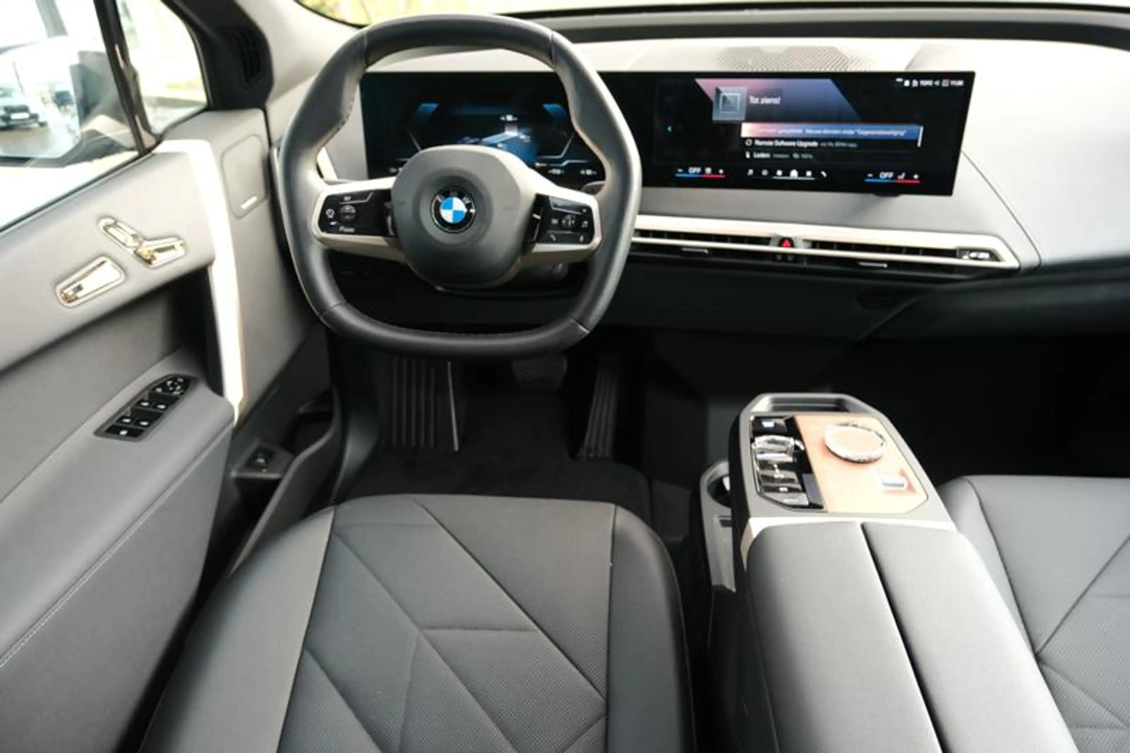 BMW iX iX xDrive45 | PANO | AIR SUSP | TOWB | — photo 7