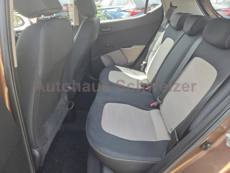 Hyundai i10 1.0 — photo 9