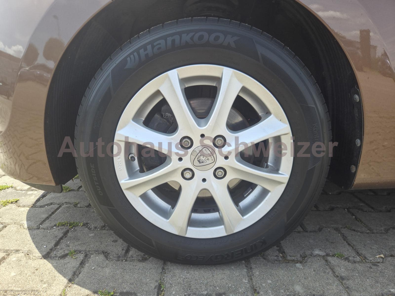 Hyundai i10 1.0 — photo 8