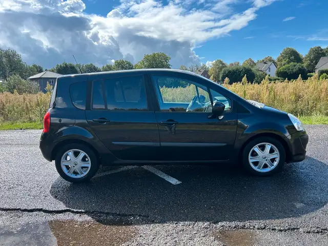 Renault Grand Modus view 6