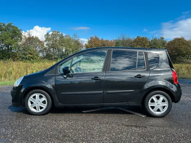Renault Grand Modus view 2