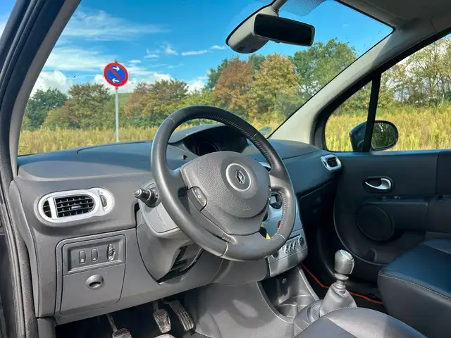 Renault Grand Modus view 12