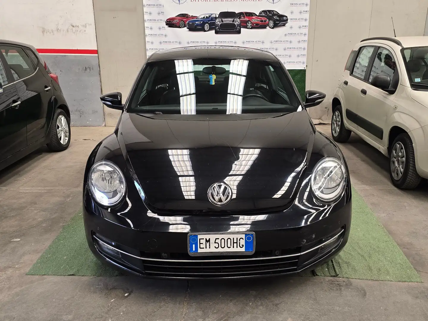 Volkswagen Maggiolino Maggiolino 2011 1.6 tdi Design 105cv Nero - 1