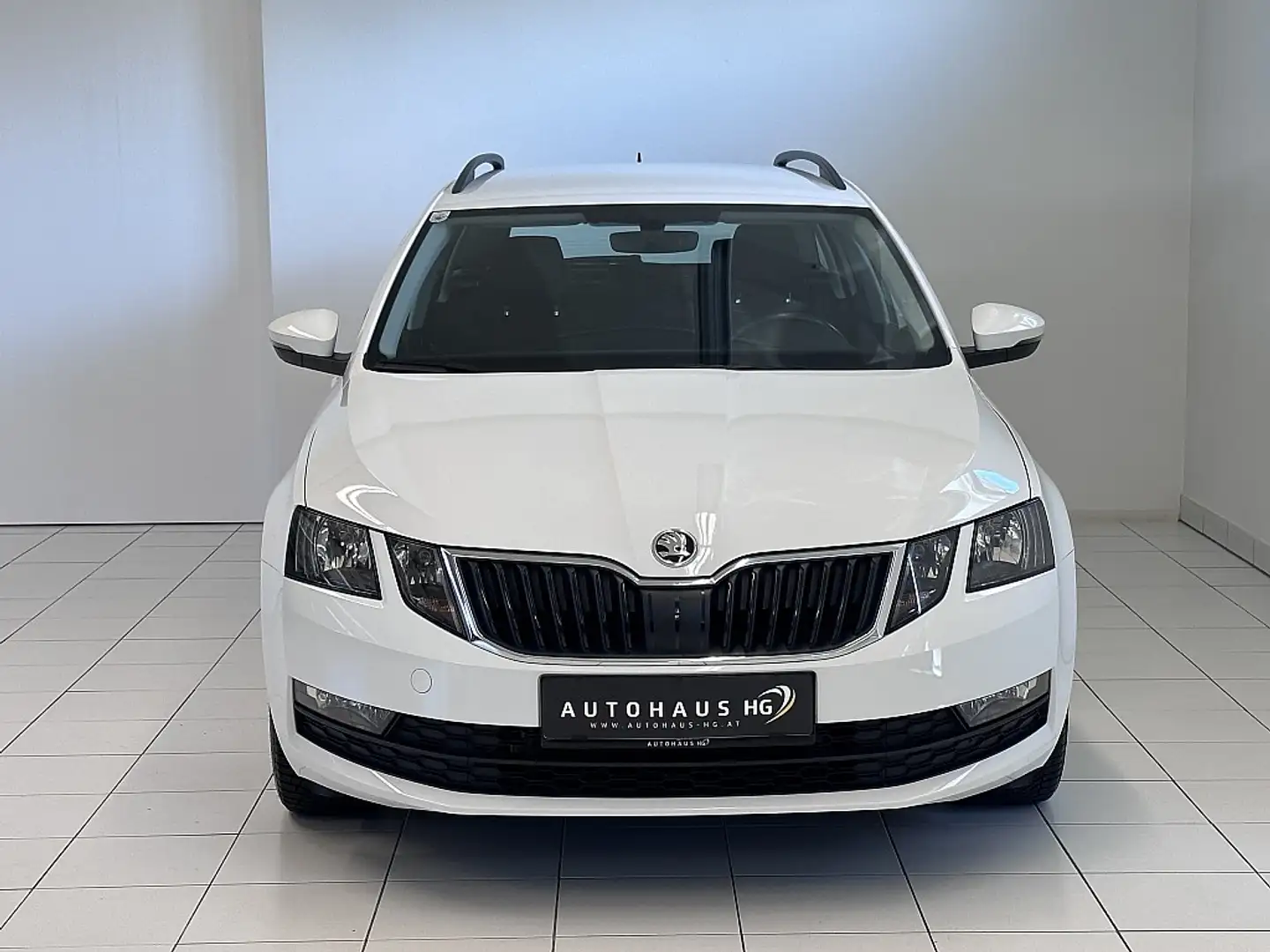 Skoda Octavia Combi 2,0 TDI Ambition DSG*NAVI*SHZ*PDC* Weiß - 2
