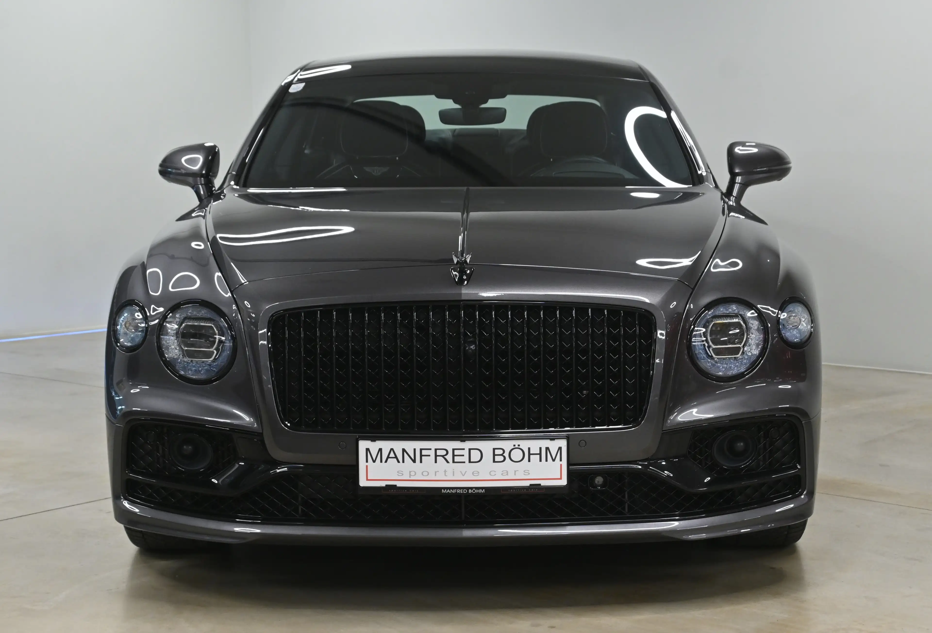 Bentley Flying Spur Flying Spur Hybrid Mulliner Specification — photo 12
