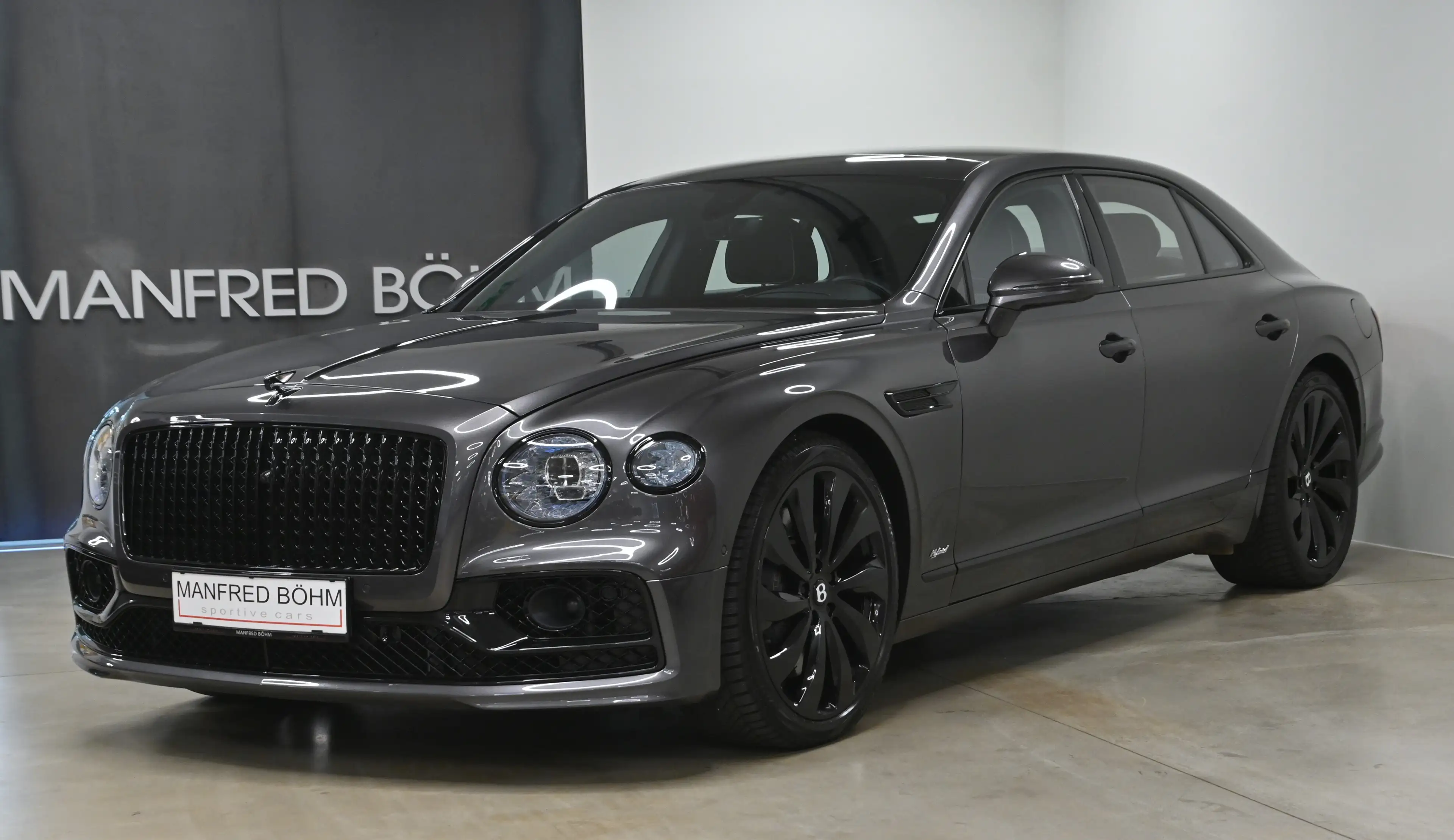 Bentley Flying Spur Flying Spur Hybrid Mulliner Specification — photo 13