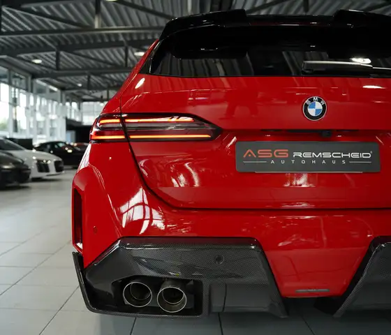 BMW M5 view 16