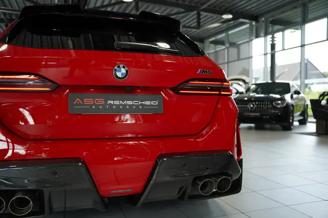 BMW M5 view 17