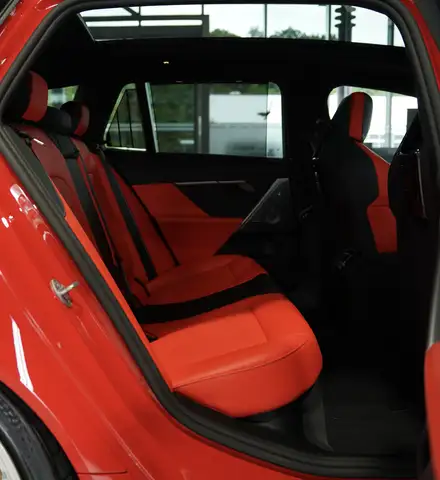 BMW M5 view 27