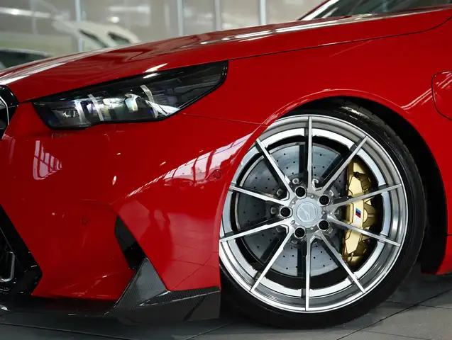 BMW M5 view 2