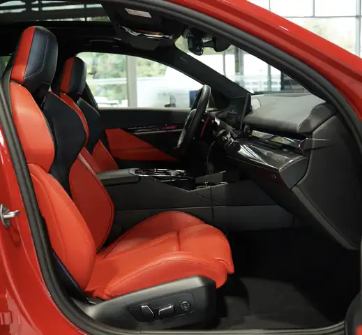 BMW M5 view 20