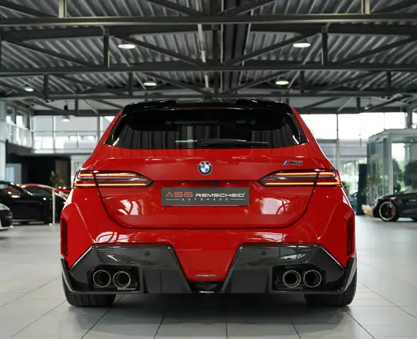 BMW M5 view 11