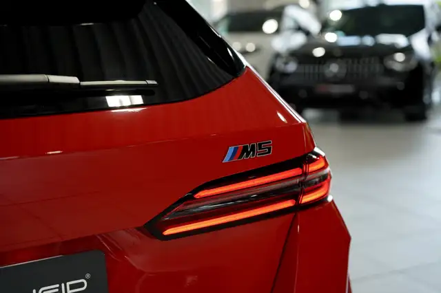 BMW M5 view 15