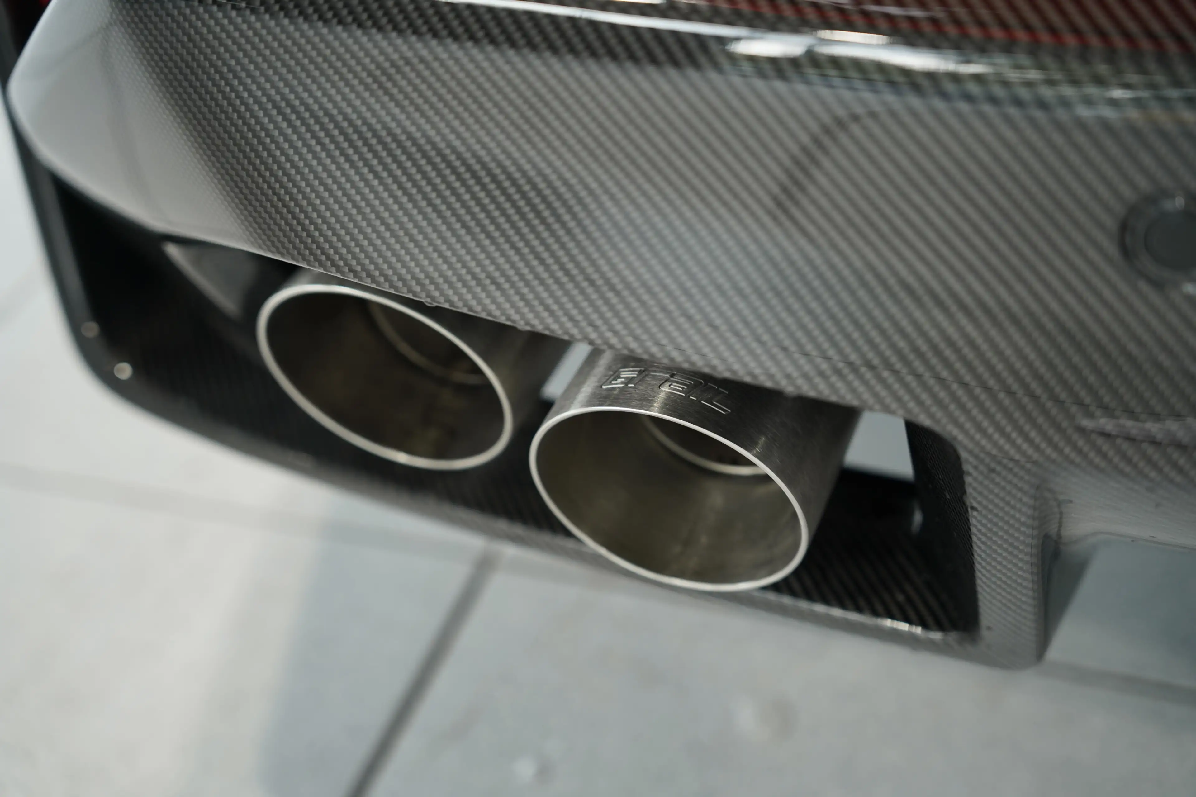 BMW M5 Touring 1.H *Carbon*Keramik*Grail*RossoCorsa — photo 14