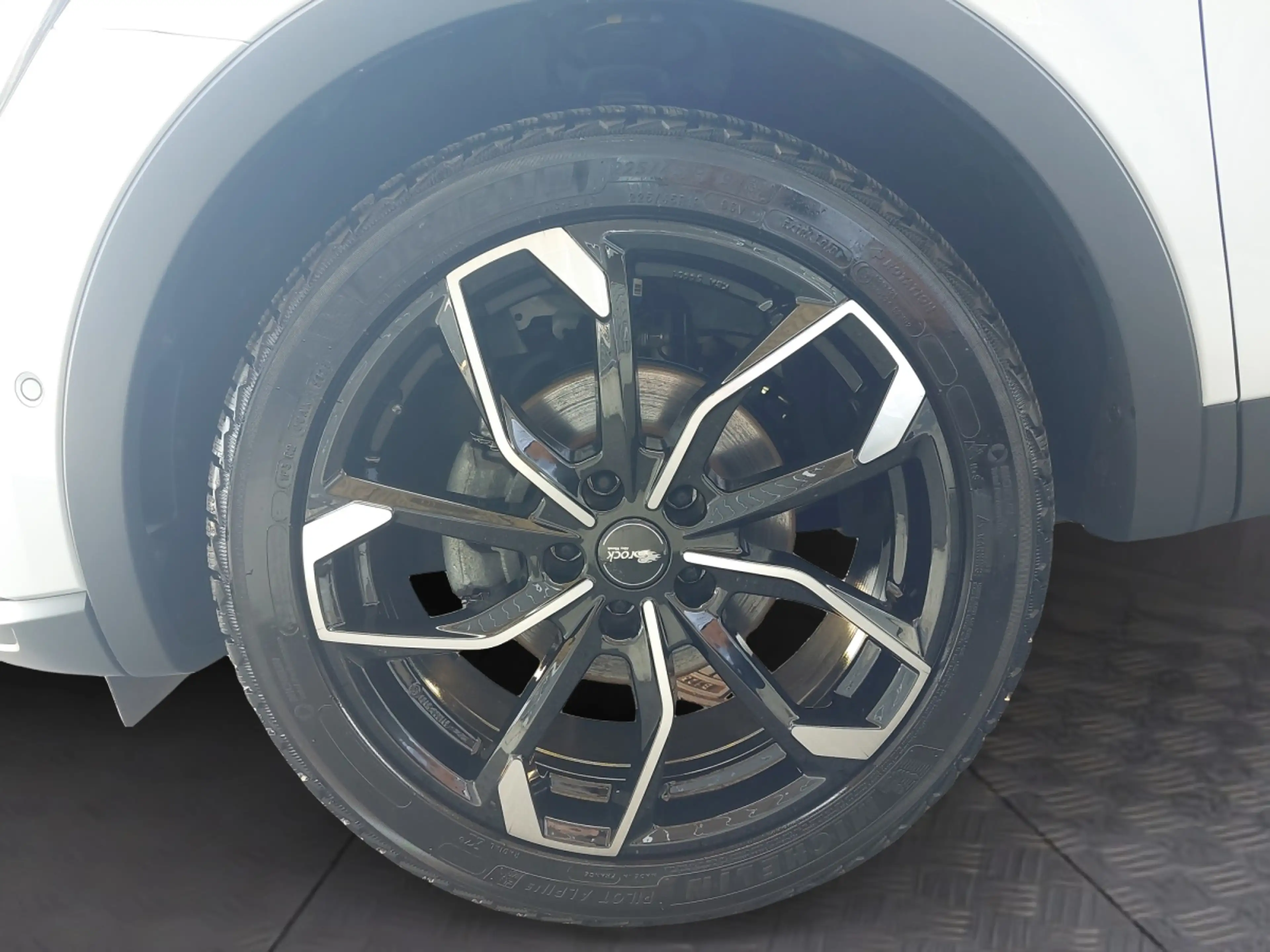 Renault Arkana E-Tech Hybrid 145 Esprit Alpine Aut. — photo 14