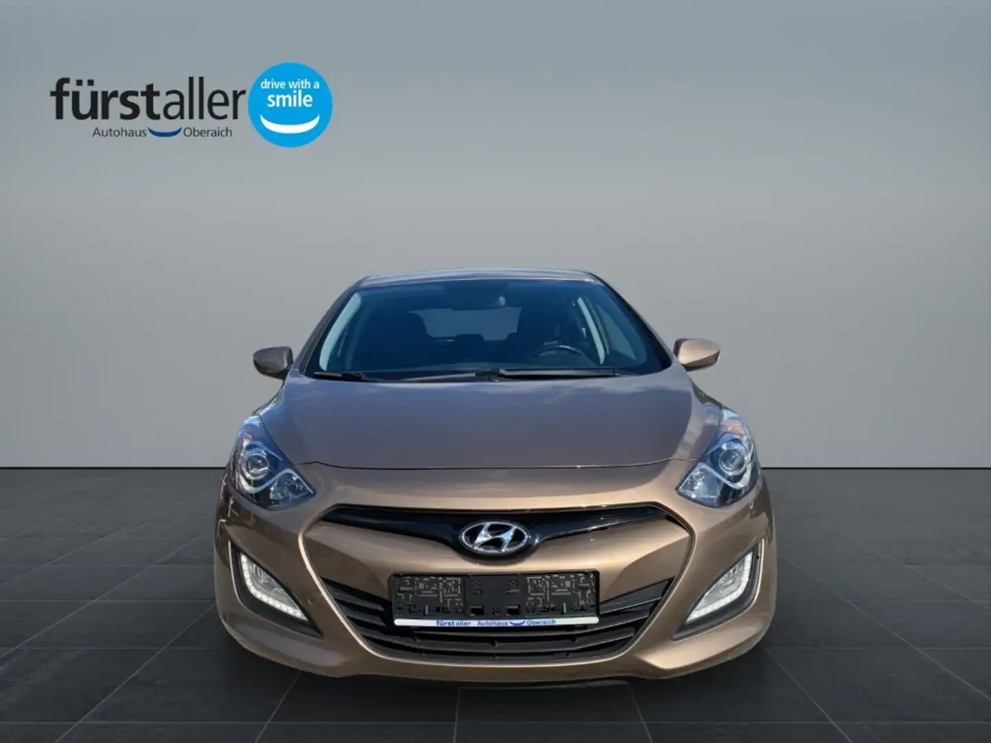 Hyundai i30 1,4 CVVT Europe Orange - 2