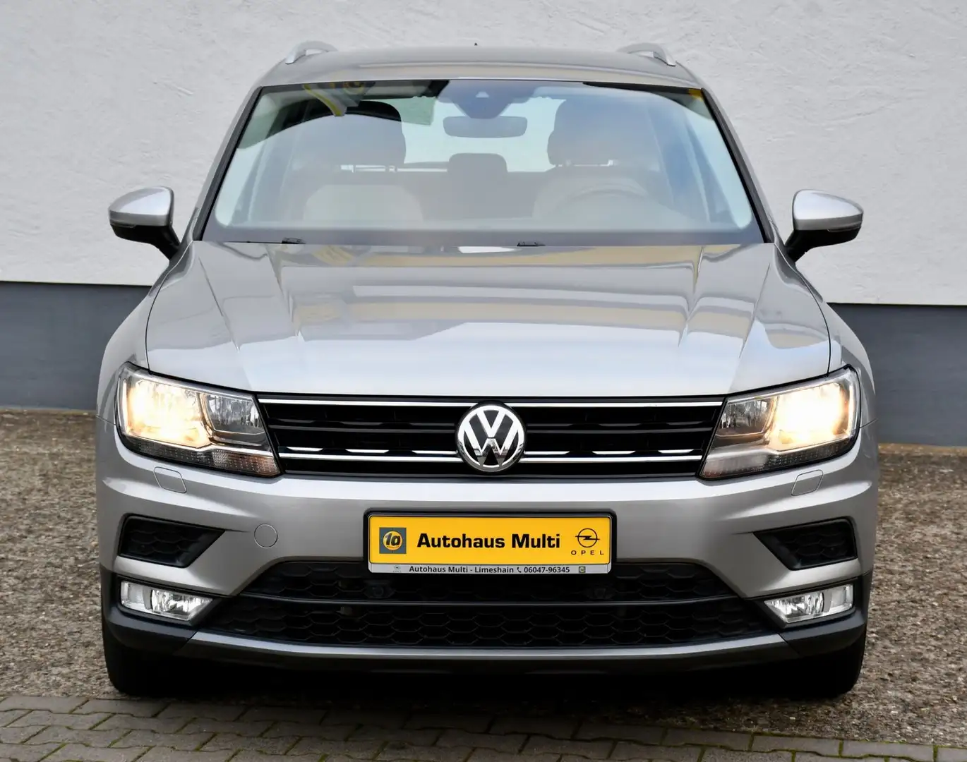 Volkswagen Tiguan 2.0TSI Comfortline 4Motion AHK Navi Sitzh Gris - 2