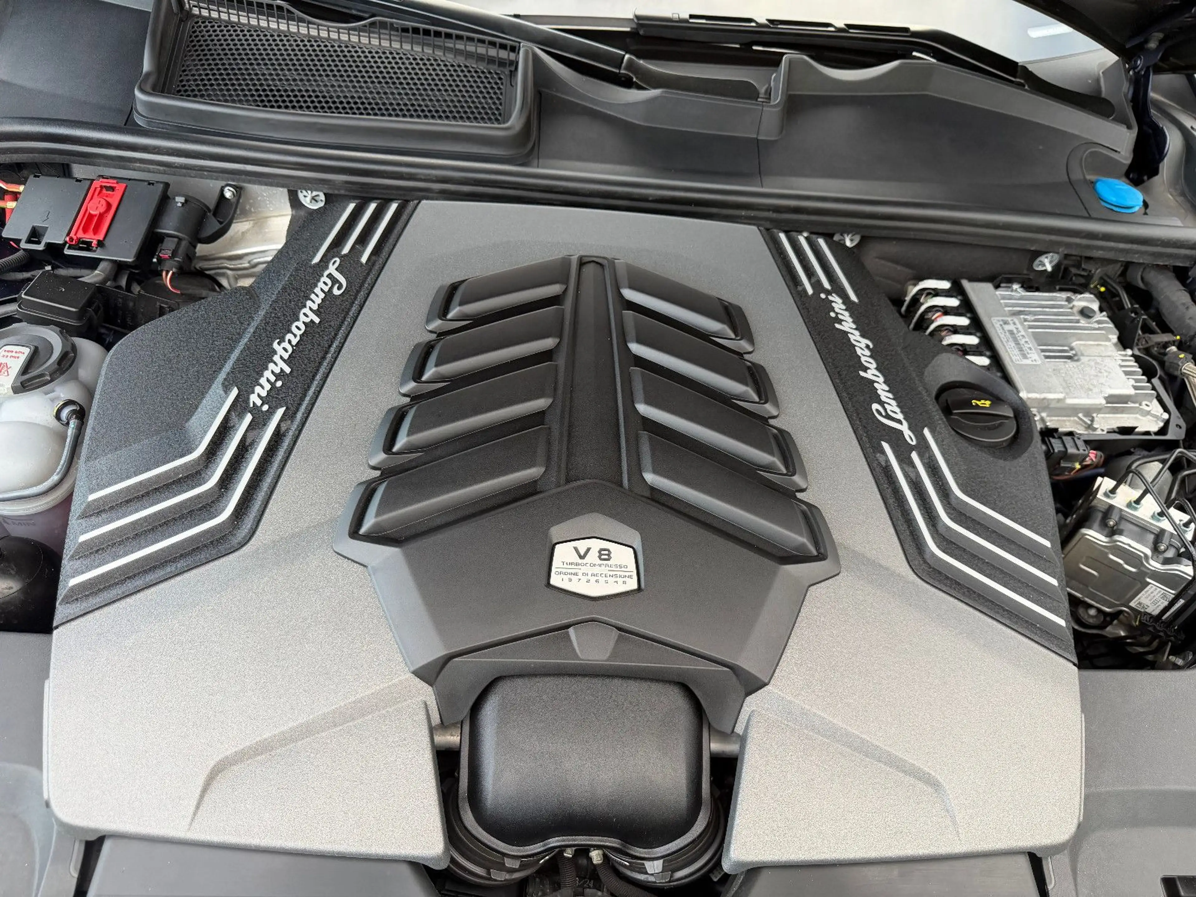 Lamborghini Urus S 4.0 V8 Facelift MY2024 Deutsches Fahrzeug — photo 35