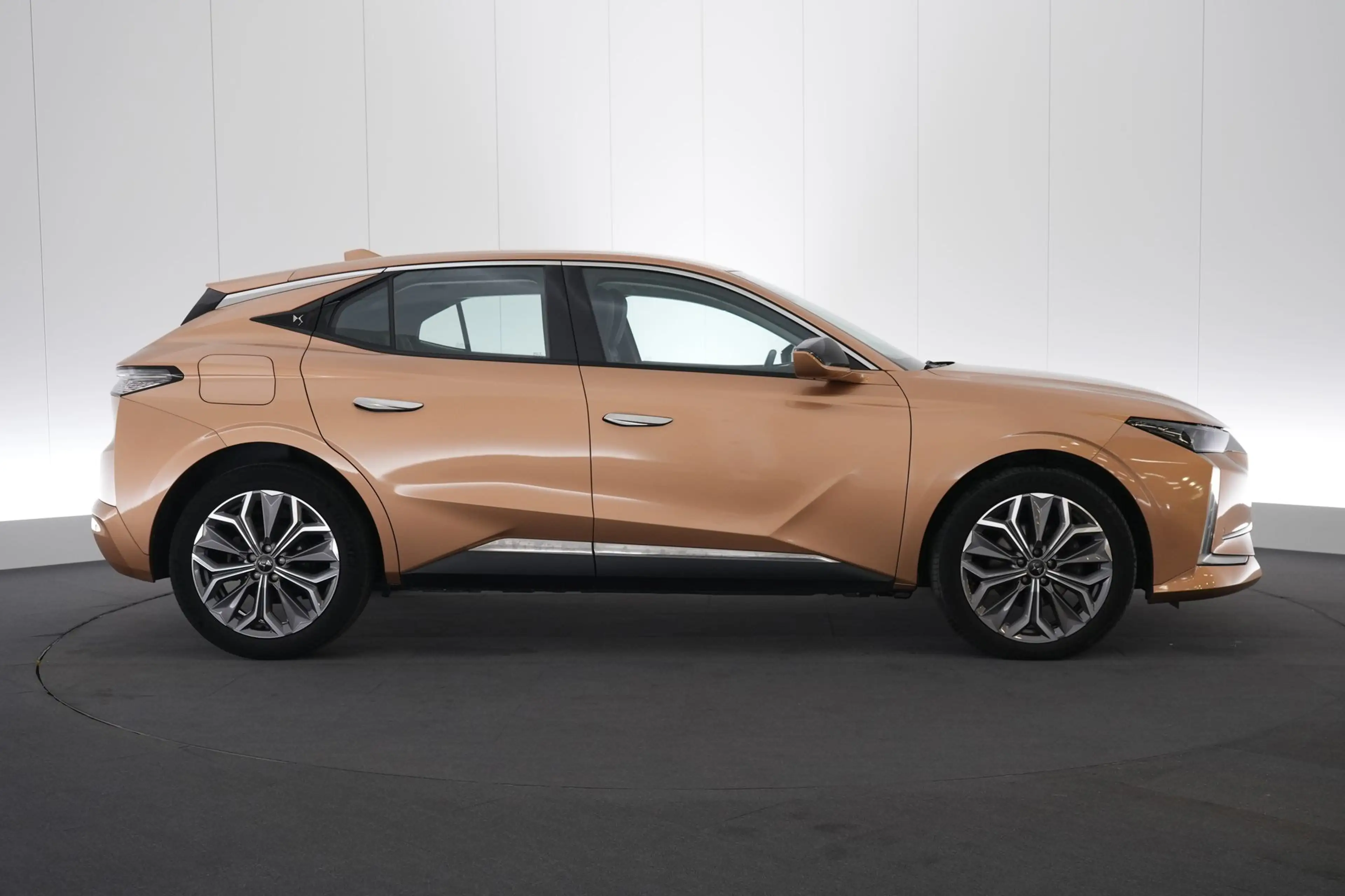 DS Automobiles DS 4 1.5 BlueHDi EAT8 Trocadero LEDER/STOF LED GPS PDC — photo 5