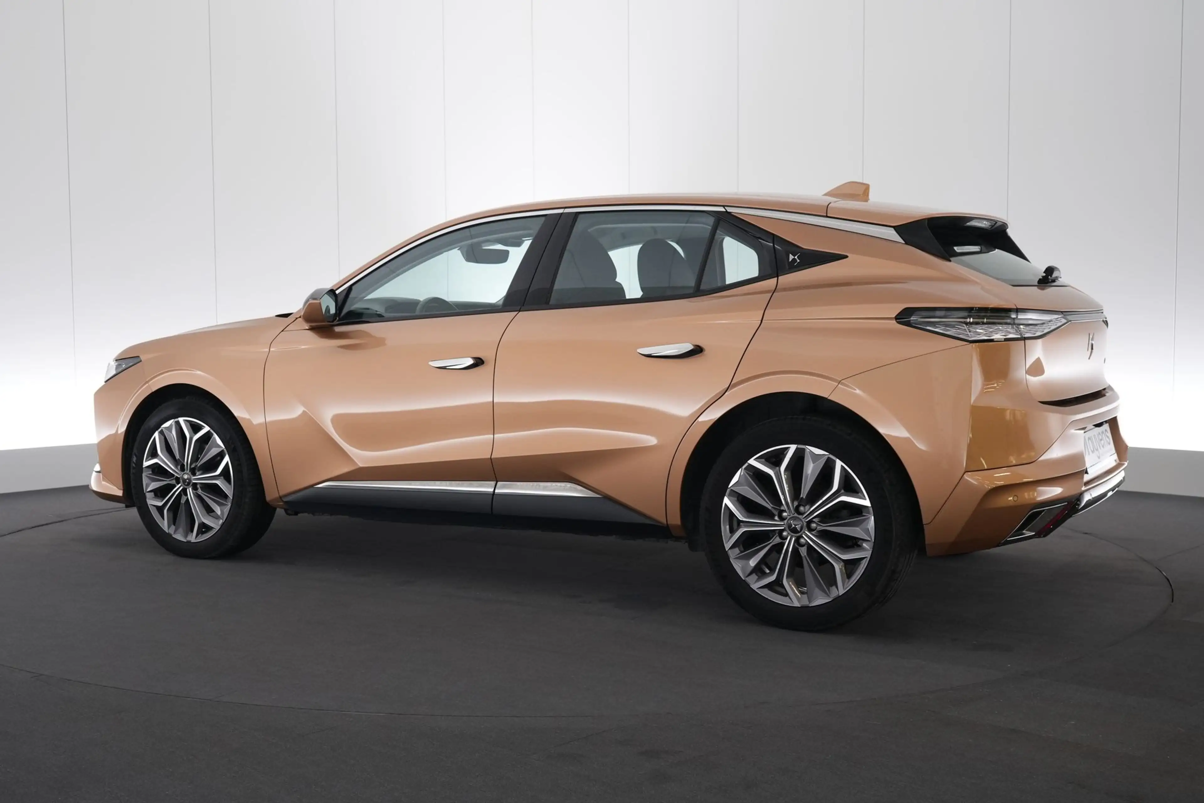 DS Automobiles DS 4 1.5 BlueHDi EAT8 Trocadero LEDER/STOF LED GPS PDC — photo 10