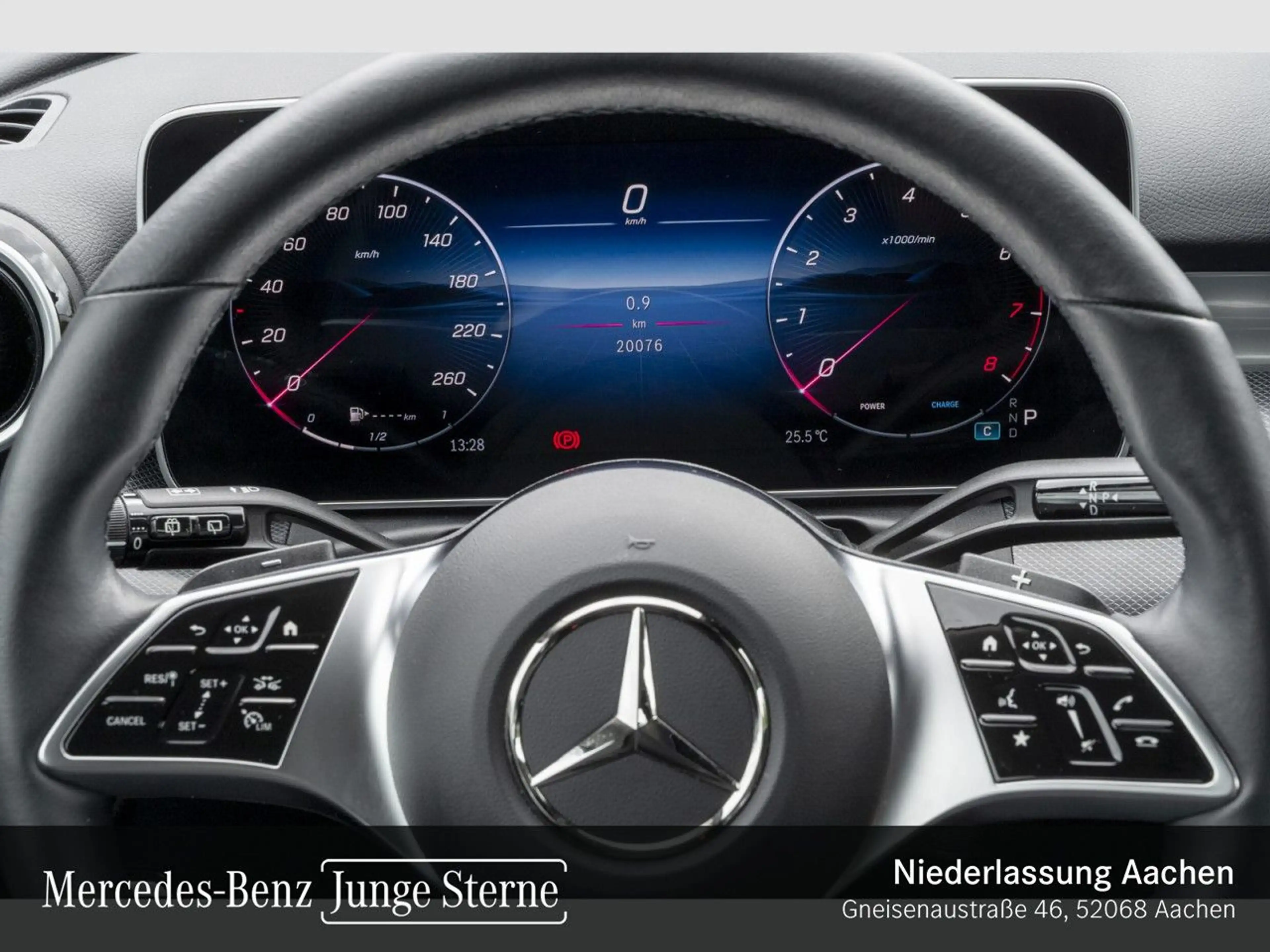 Mercedes-Benz C 200 T AVANTG+360+LED+KEYLESS+9G — photo 13