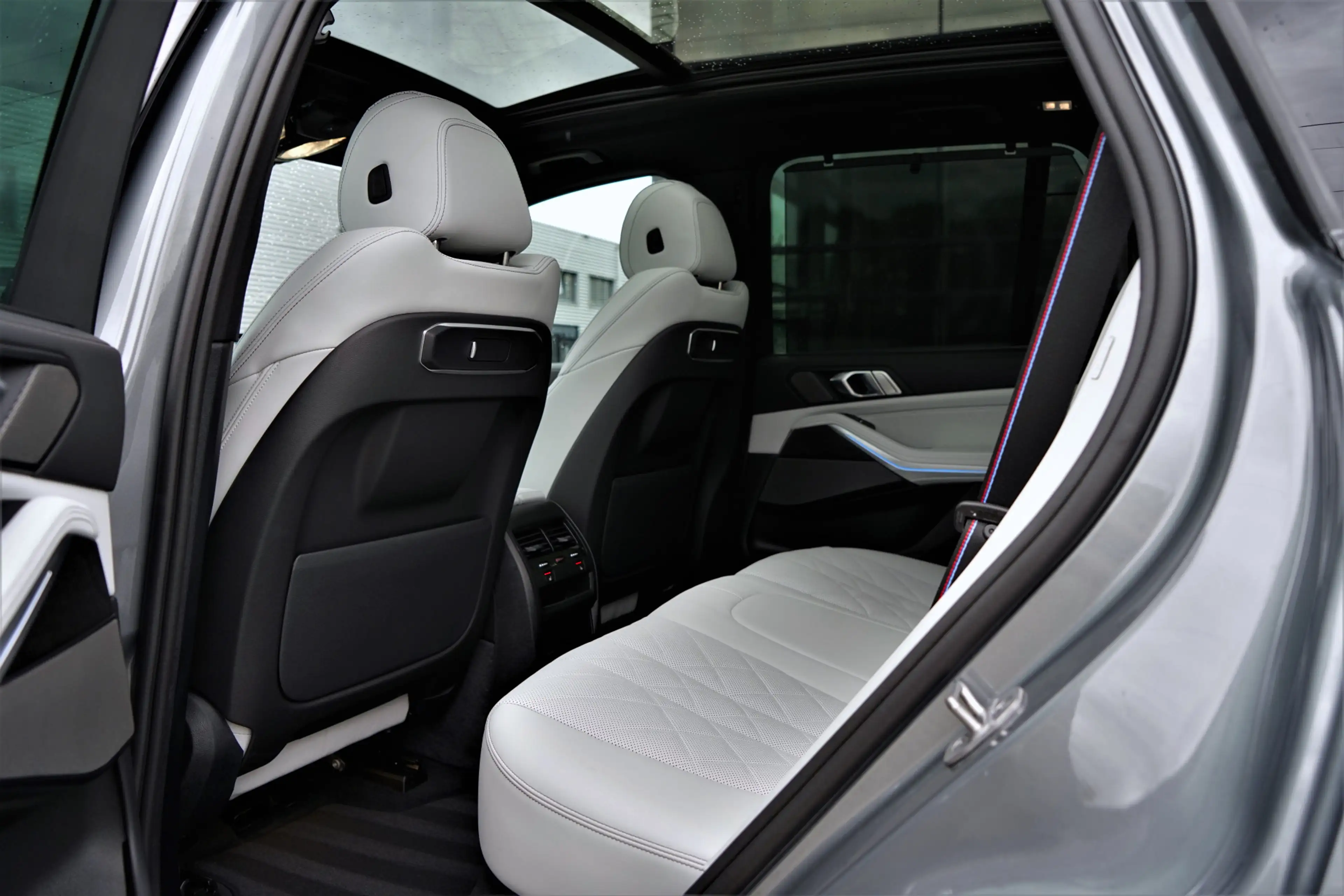 BMW X5 xDrive50e M-sport Pano 4-wielsturing SoftClose Tre — photo 8