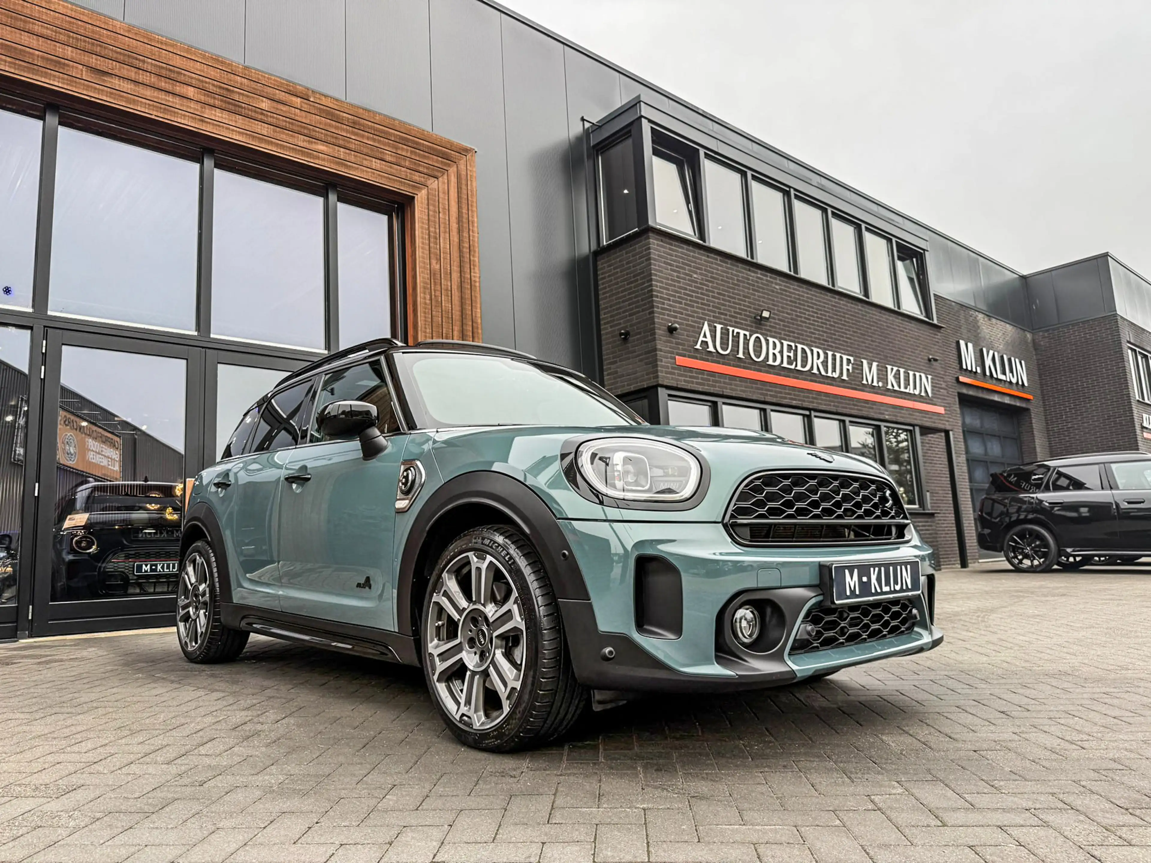 MINI Cooper SE Countryman 1.5 ALL4 MINI Yours aut 220pk/Pano/Camera/19"/Head