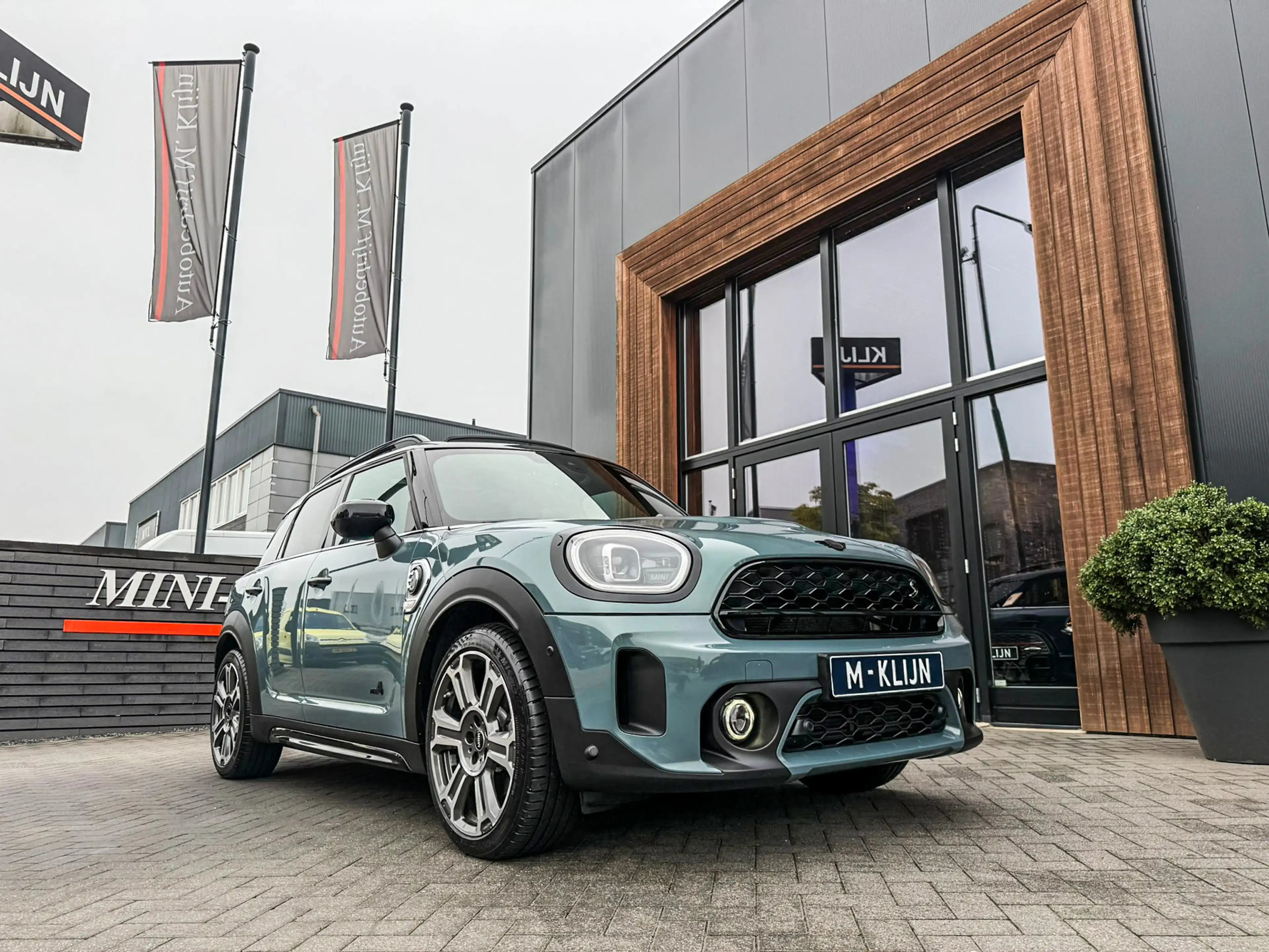 MINI Cooper SE Countryman 1.5 ALL4 MINI Yours aut 220pk/Pano/Camera/19"/Head — photo 11