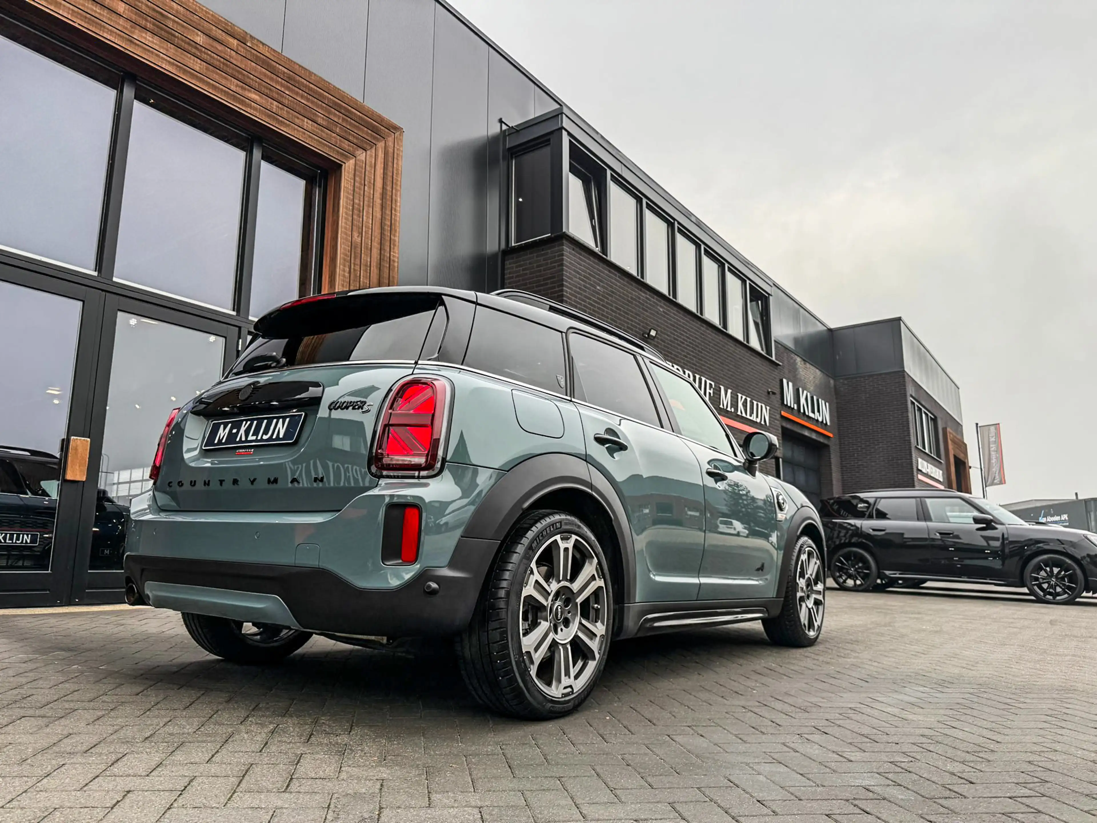 MINI Cooper SE Countryman 1.5 ALL4 MINI Yours aut 220pk/Pano/Camera/19"/Head — photo 13