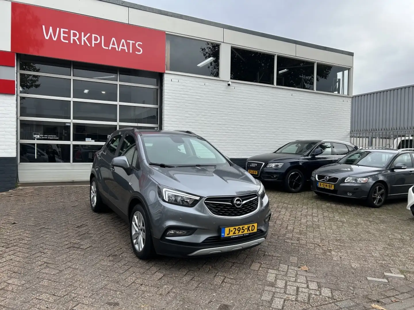 Opel Mokka X 1.6 Selection Grijs - 2