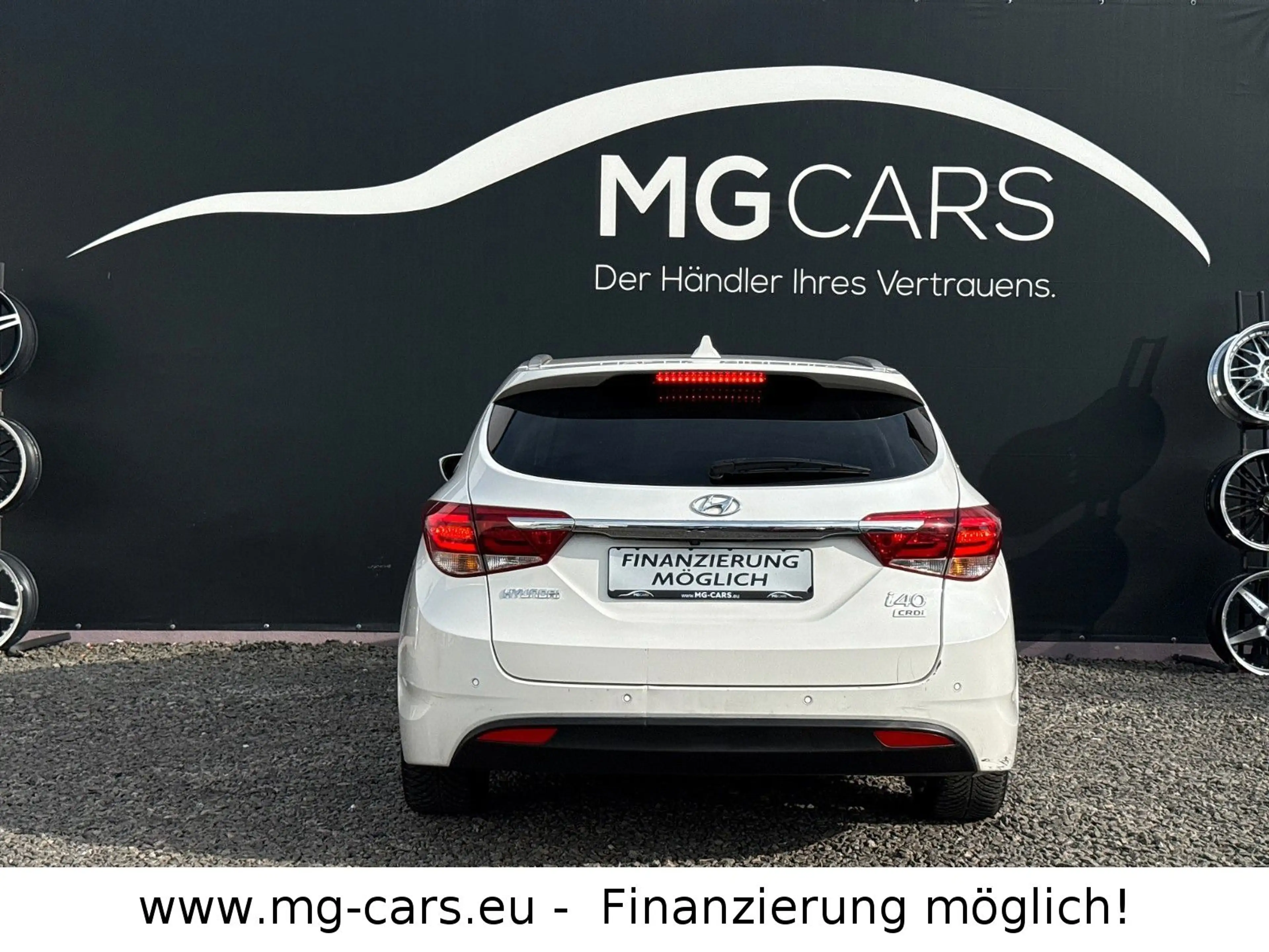 Hyundai i40 ~Premium~Navigation~Xenon~Infinity~1.Hand~SHZ — photo 8