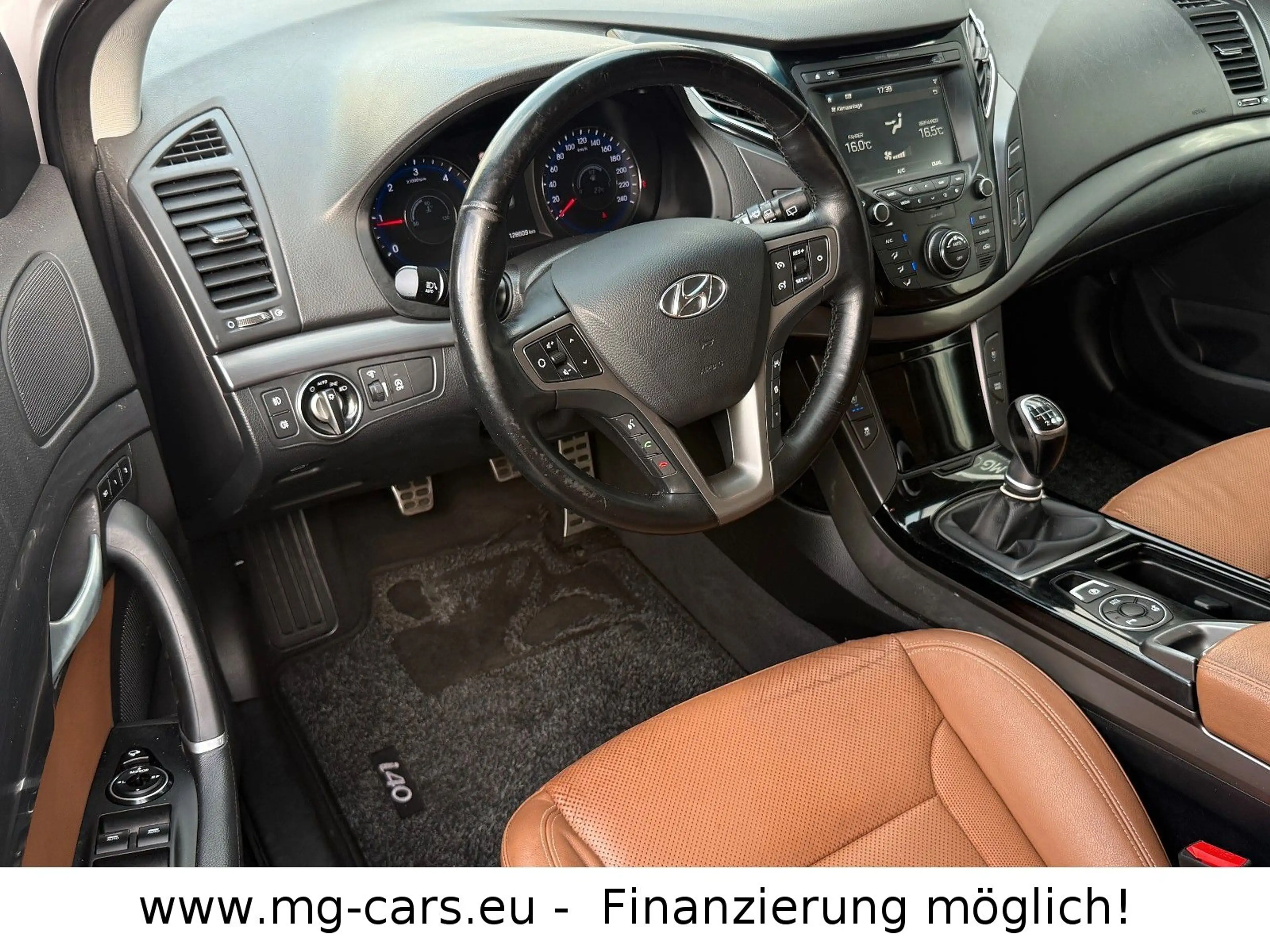 Hyundai i40 ~Premium~Navigation~Xenon~Infinity~1.Hand~SHZ — photo 12