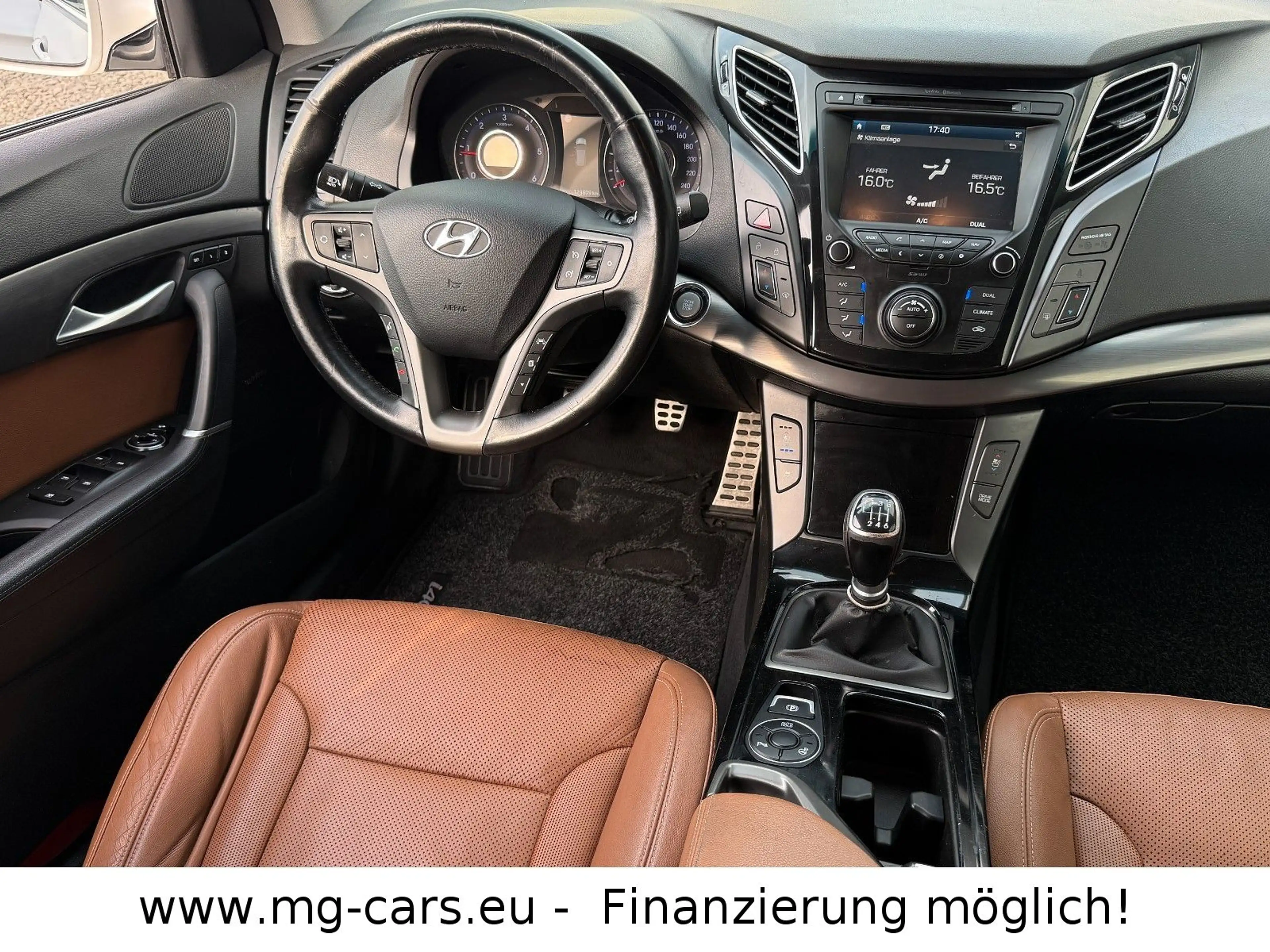Hyundai i40 ~Premium~Navigation~Xenon~Infinity~1.Hand~SHZ — photo 15