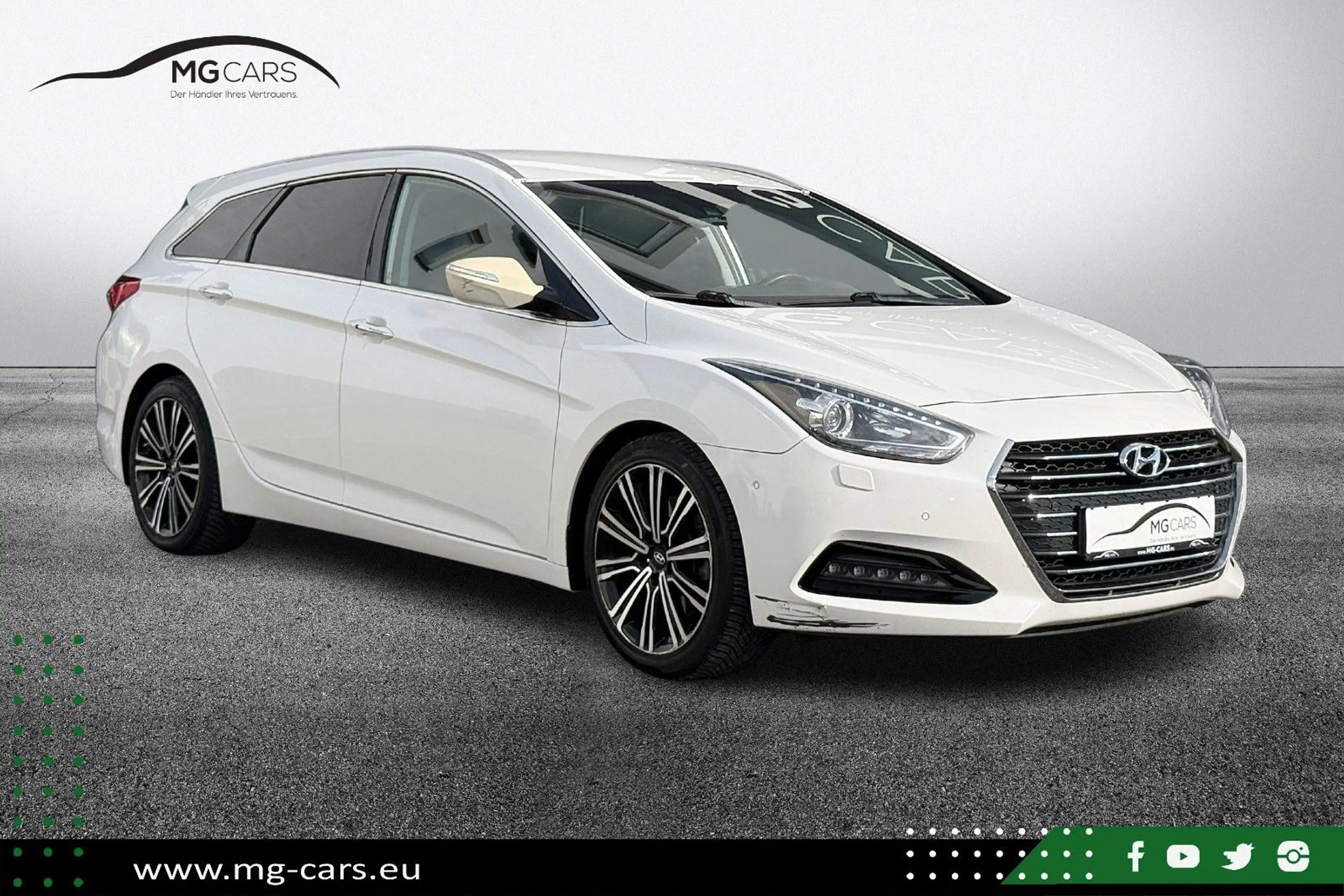 Hyundai i40 ~Premium~Navigation~Xenon~Infinity~1.Hand~SHZ