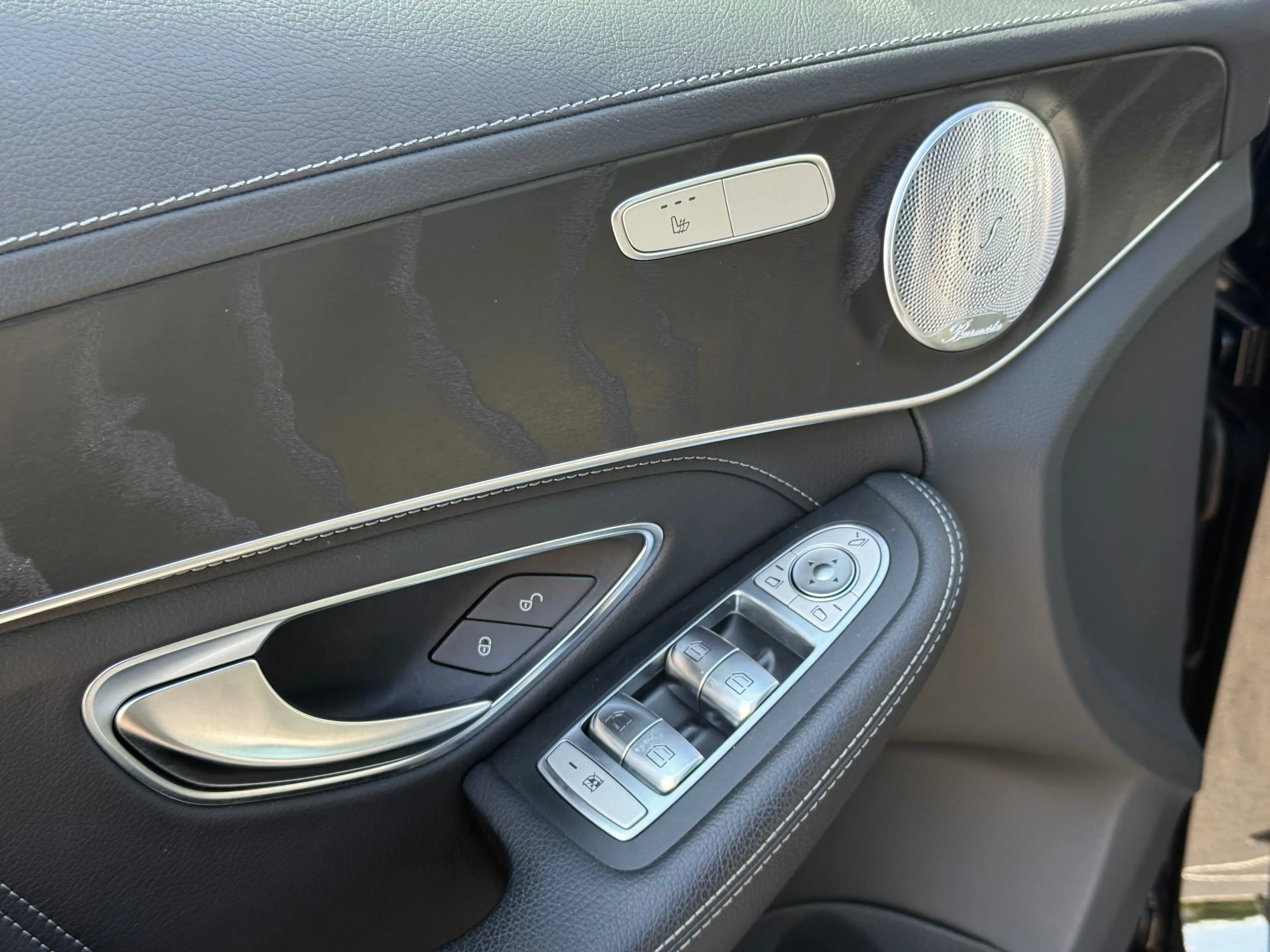 Mercedes-Benz C 63 AMG LICHTE VRACHT - PANO - BURMESTER — photo 11