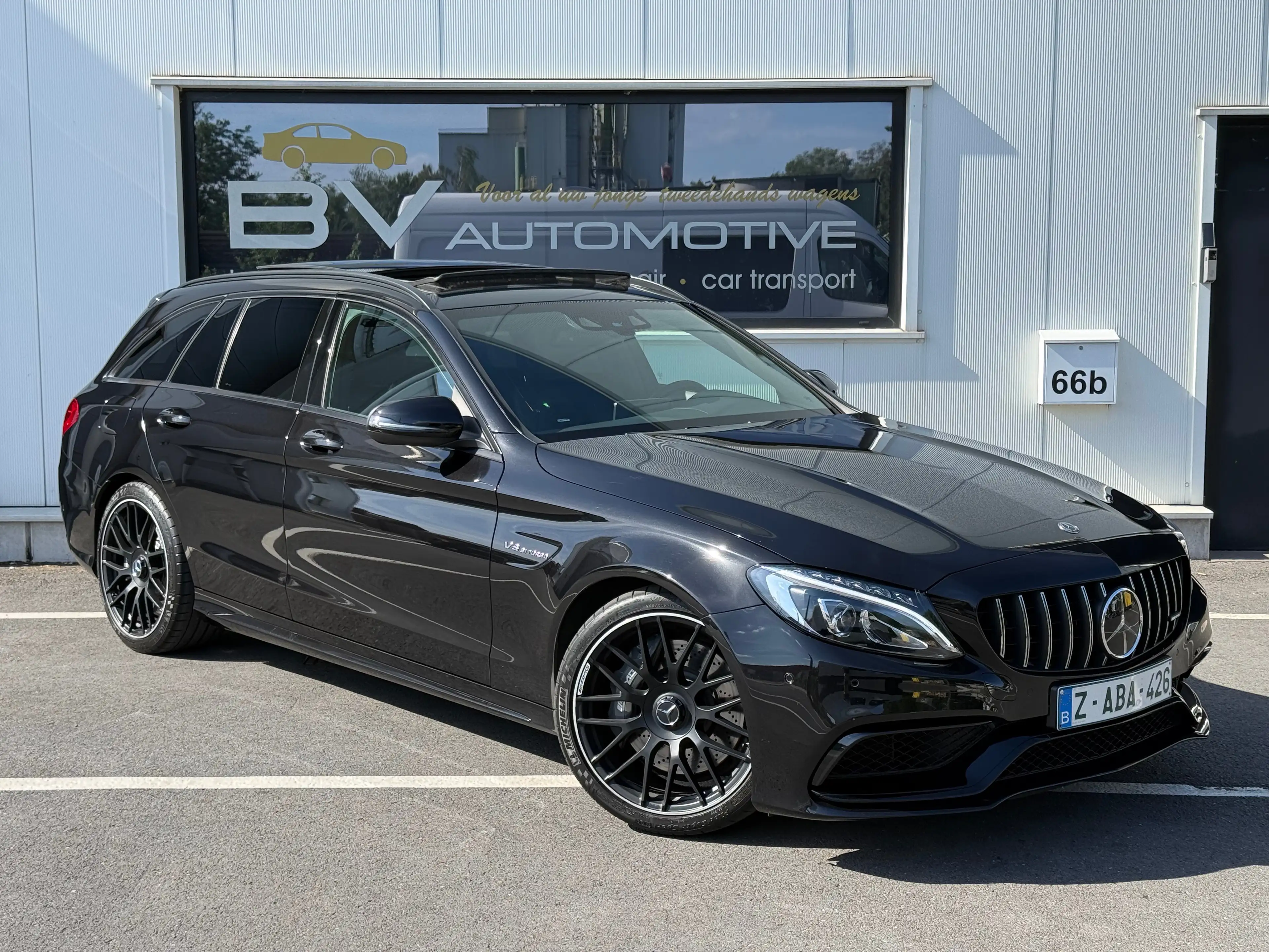Mercedes-Benz C 63 AMG LICHTE VRACHT - PANO - BURMESTER