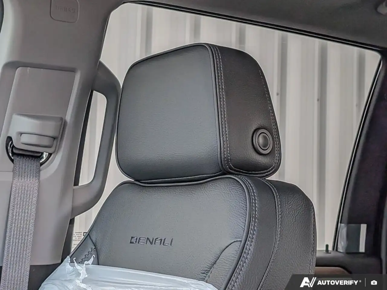 GMC Sierra 3500HD снимка GMC Sierra 3500HD