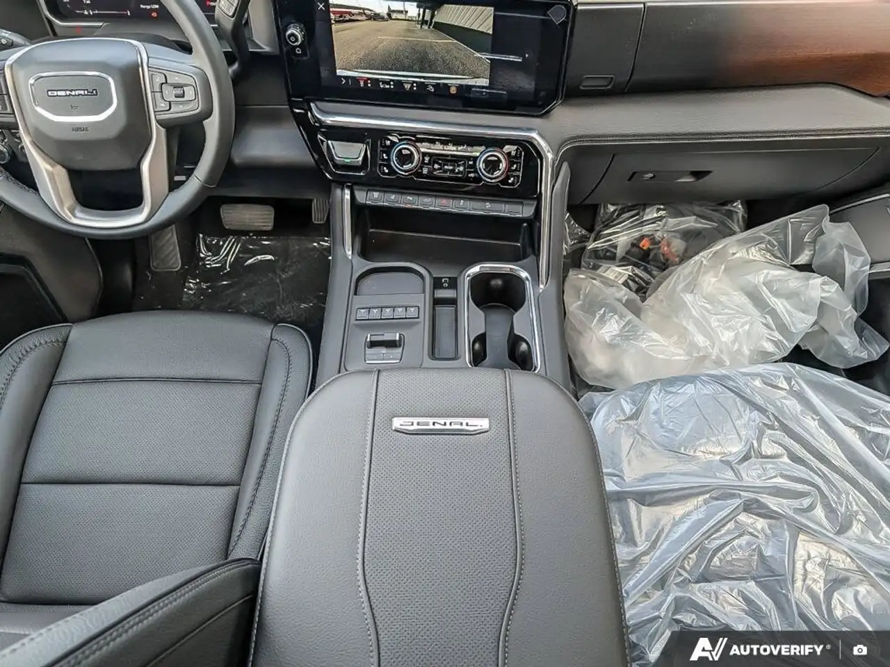 GMC Sierra 3500HD снимка GMC Sierra 3500HD