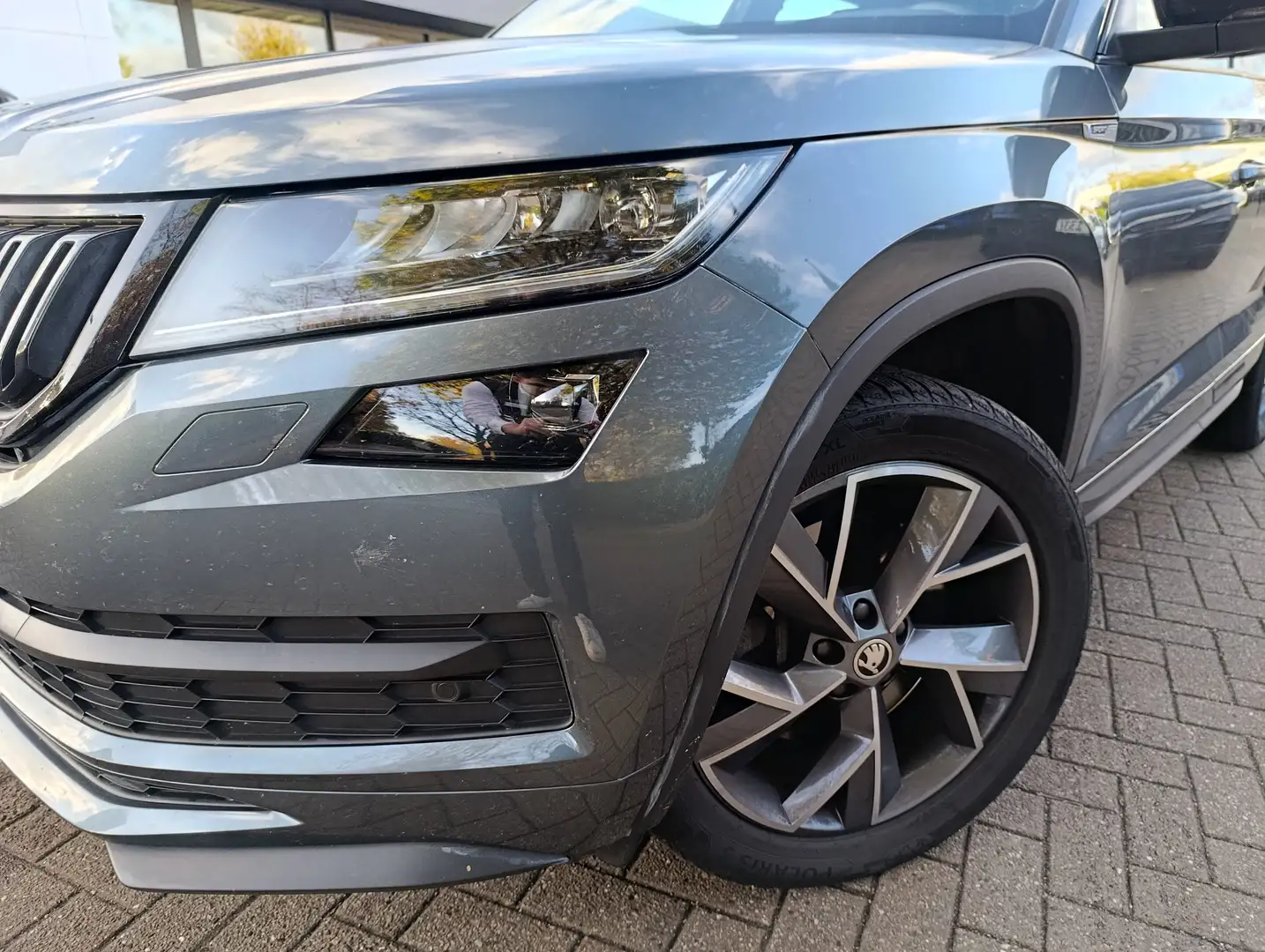 Skoda Kodiaq Sportline 4x4 Grau - 2