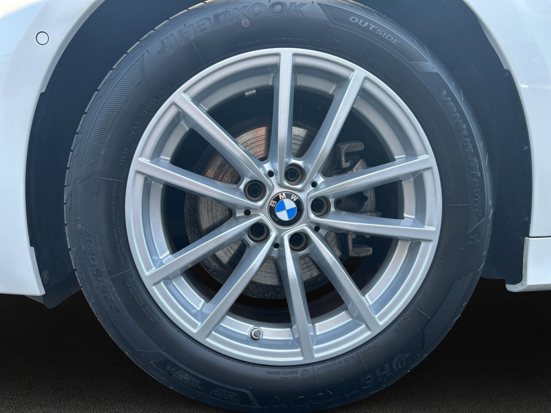 BMW 318 d Touring AHK LED Navi Komfortzugang — photo 8