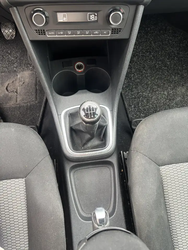 Volkswagen Polo Citadine 5 portes — photo 8