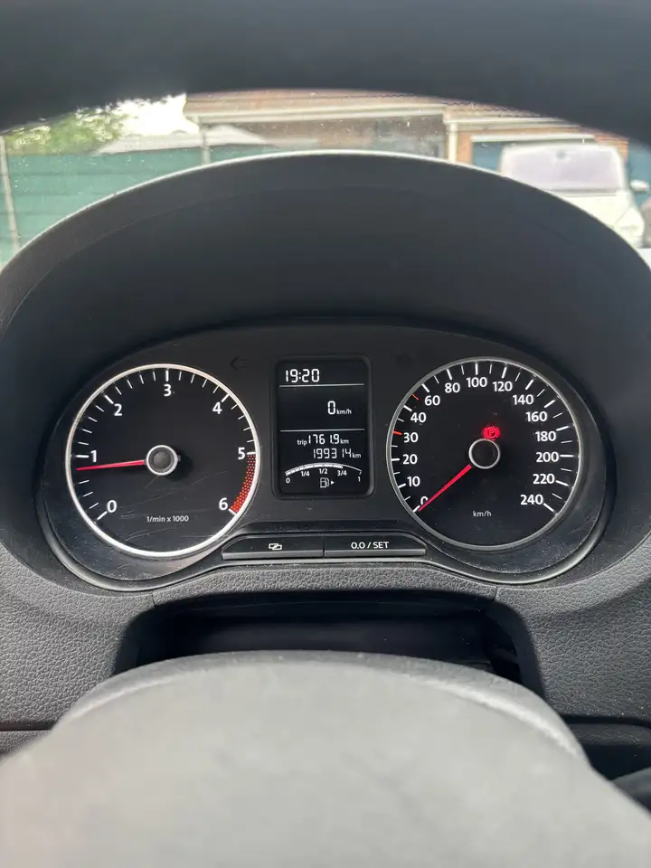 Volkswagen Polo Citadine 5 portes — photo 4