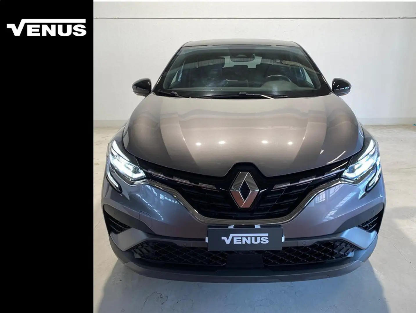 Renault Captur II 2019 Benzina 1.6 E-Tech hybrid RS Line 145cv a Grigio - 1