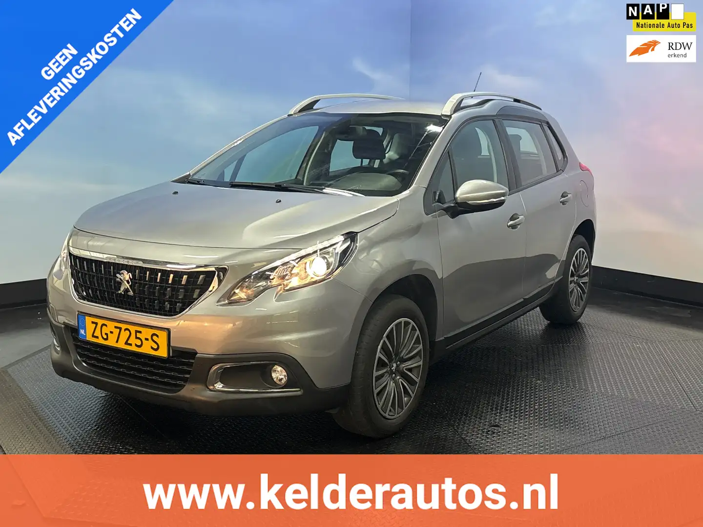 Peugeot 2008 1.2 PureTech Blue Lion Trekhaak, Carplay, Cruise Grijs - 1