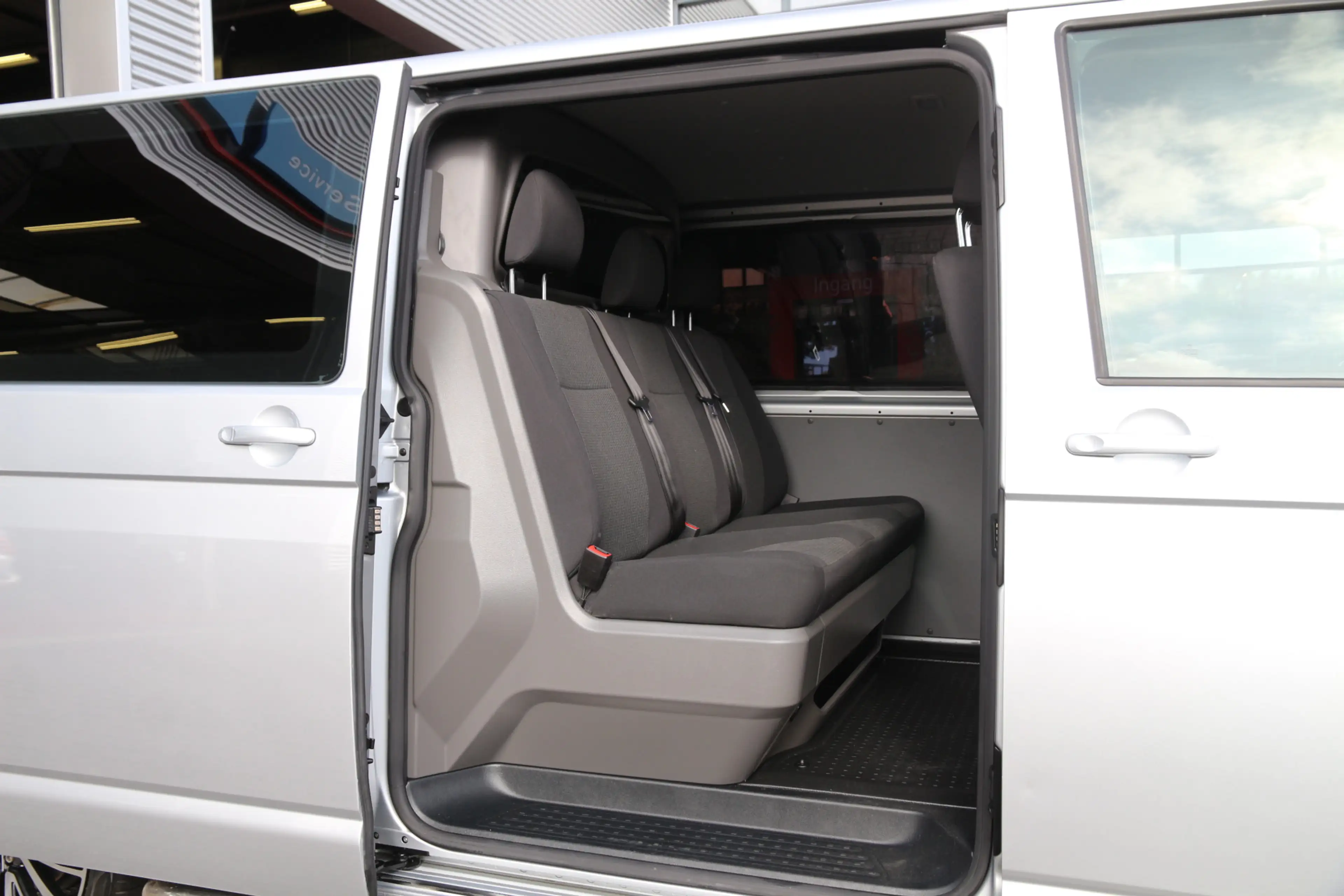 Volkswagen T6.1 Transporter 2.0 TDI 150 | Aut. | DC | L2H1 | LED | Cruise | Ai — photo 14