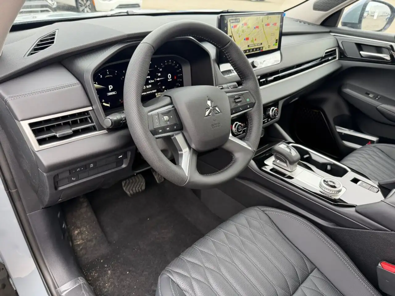 Mitsubishi Outlander снимка Mitsubishi Outlander