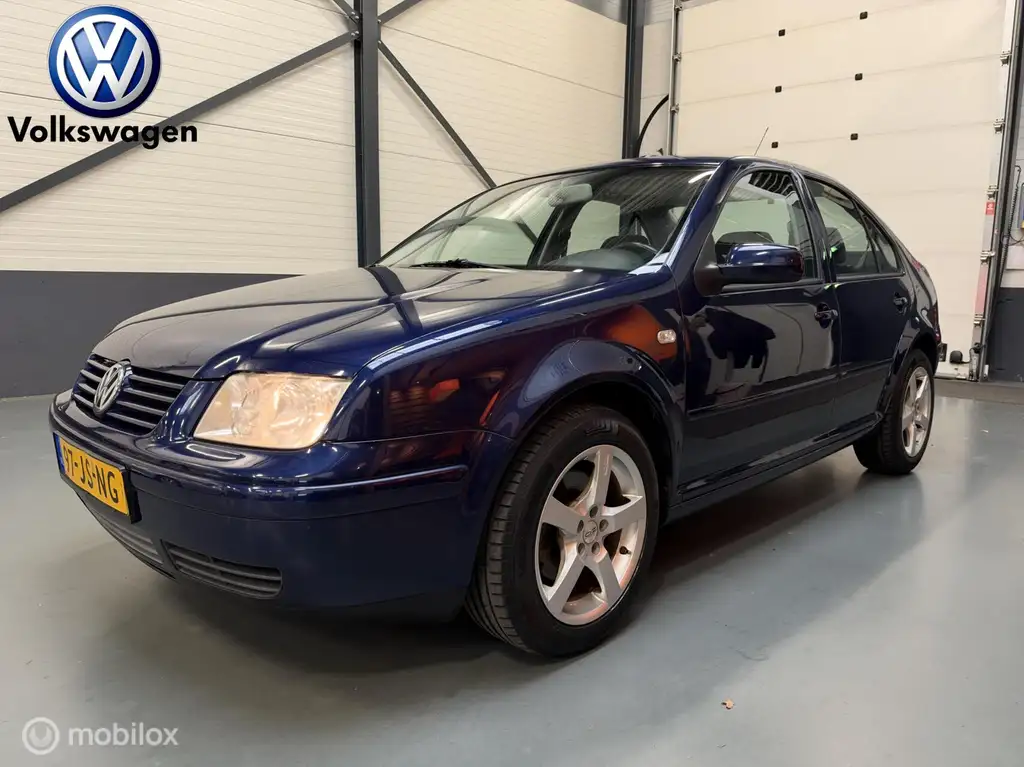 Volkswagen Bora 2002 из Европы — купить под ключ